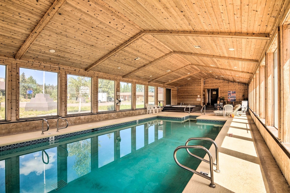 Romantic Ski Haven w/ Balcony: Brian Head Studio