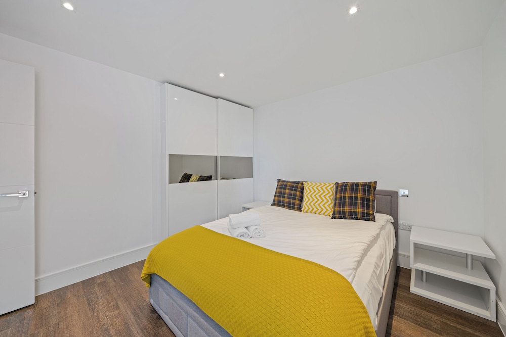Modern 1-Bedroom Flat in Central London