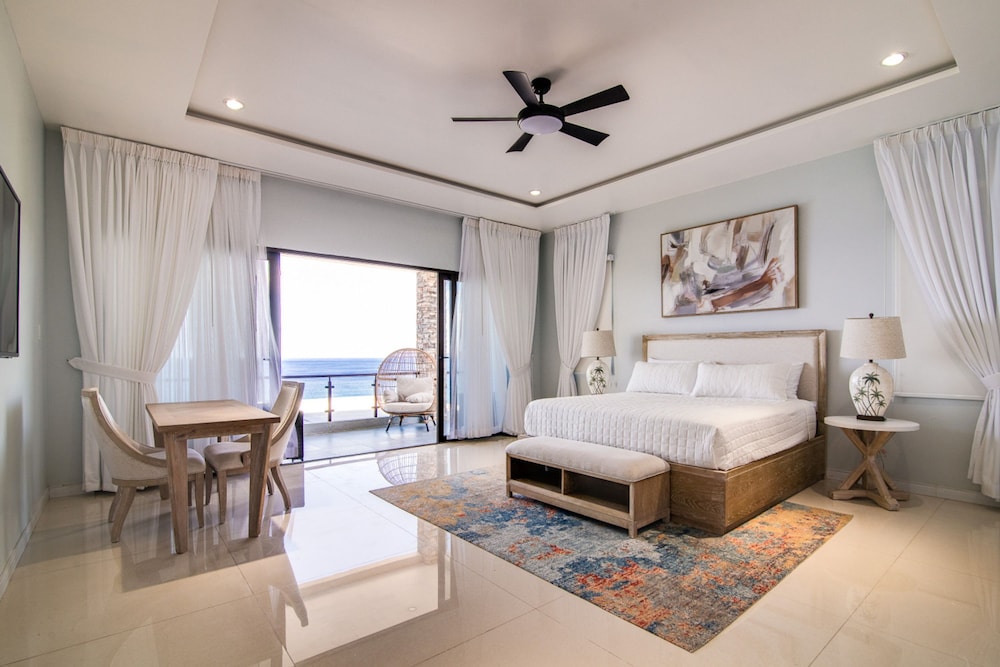 Luxury Oceanfront Villa Fully Staffed Pool Jacuzzi Movie Theatre