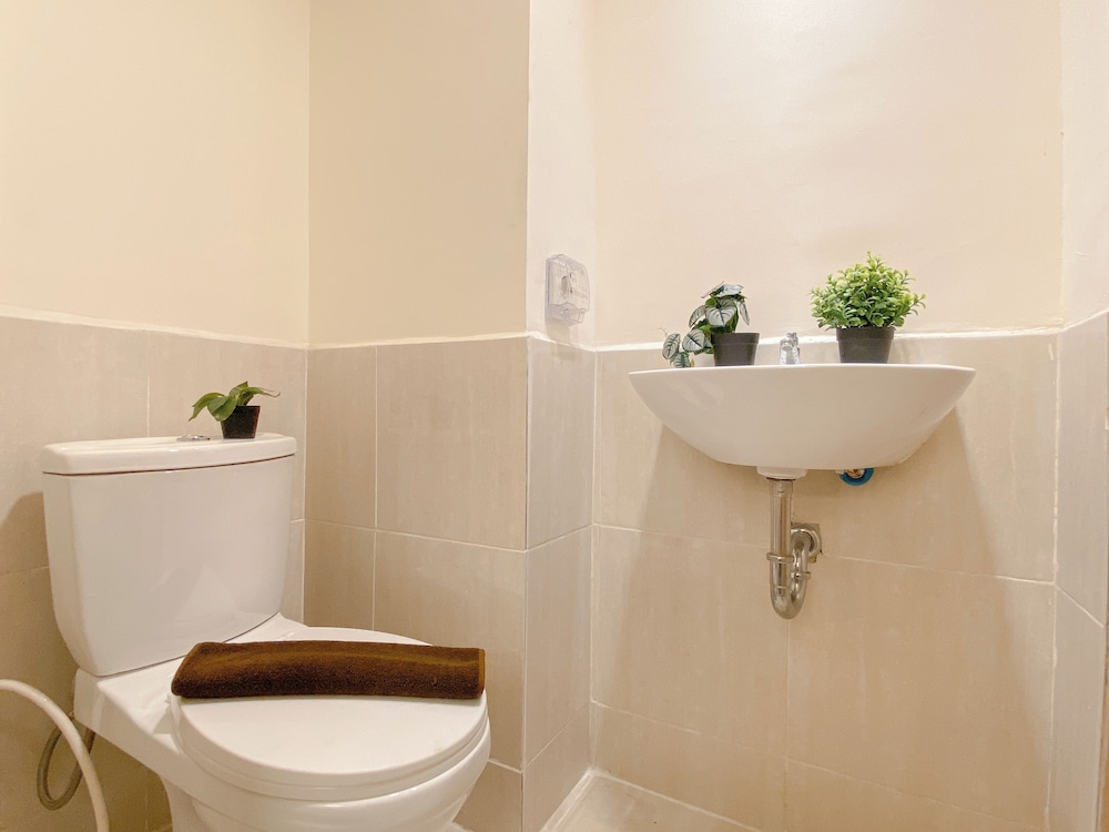 Tidy Warm Toned 2Br Apartment Meikarta