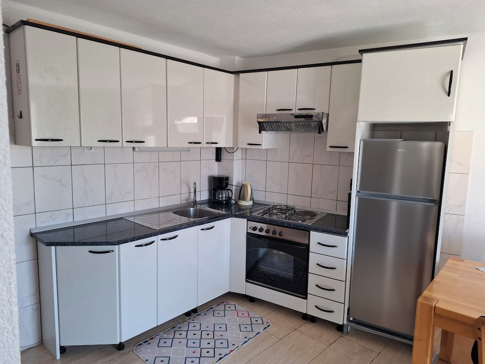 Apartments Kastilac with sea view