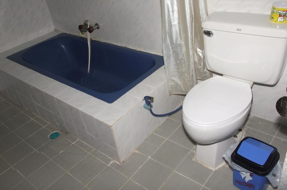 Nanda Wunn Hotel - Hostel
