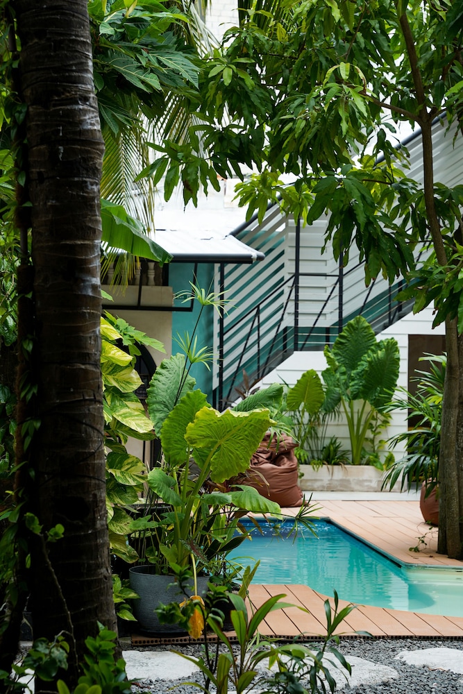 Zinnia Villa