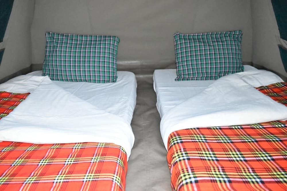 Room in B&B - Red Rocks Rwanda - Tent Twin