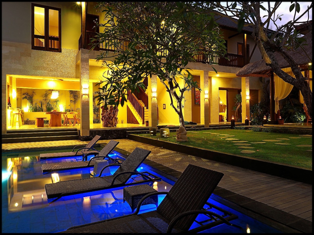 The Secret Villas