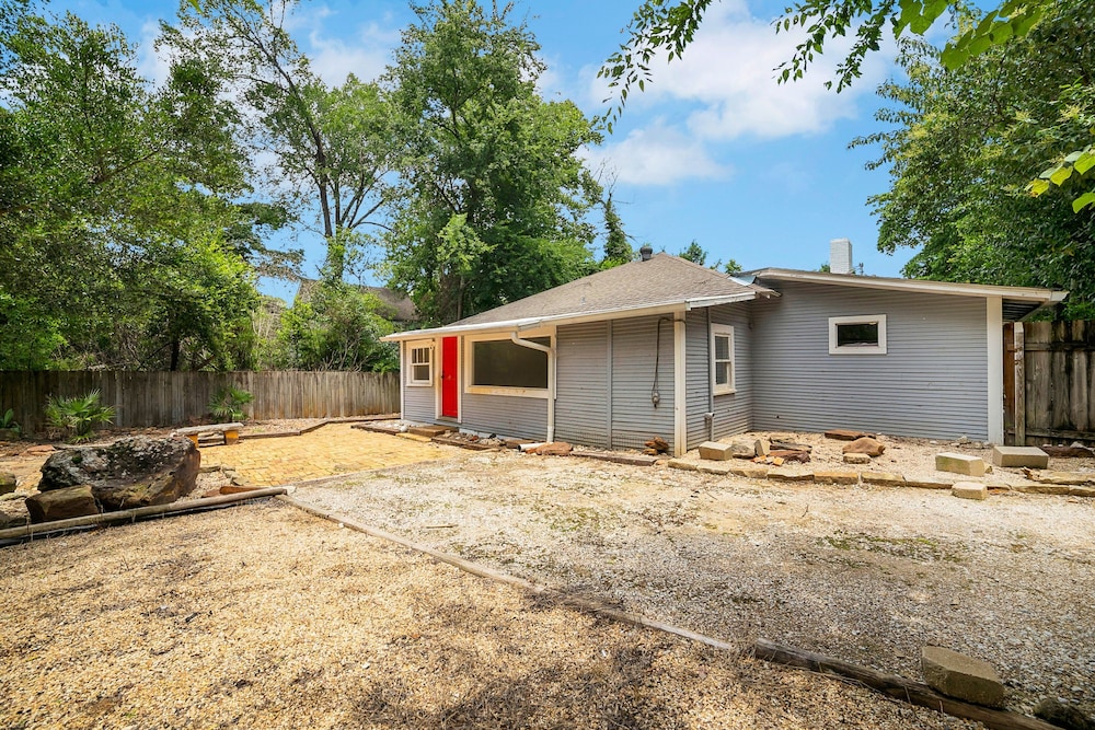 Magnolia House Walk To Festival Park 3 Bedroom Home