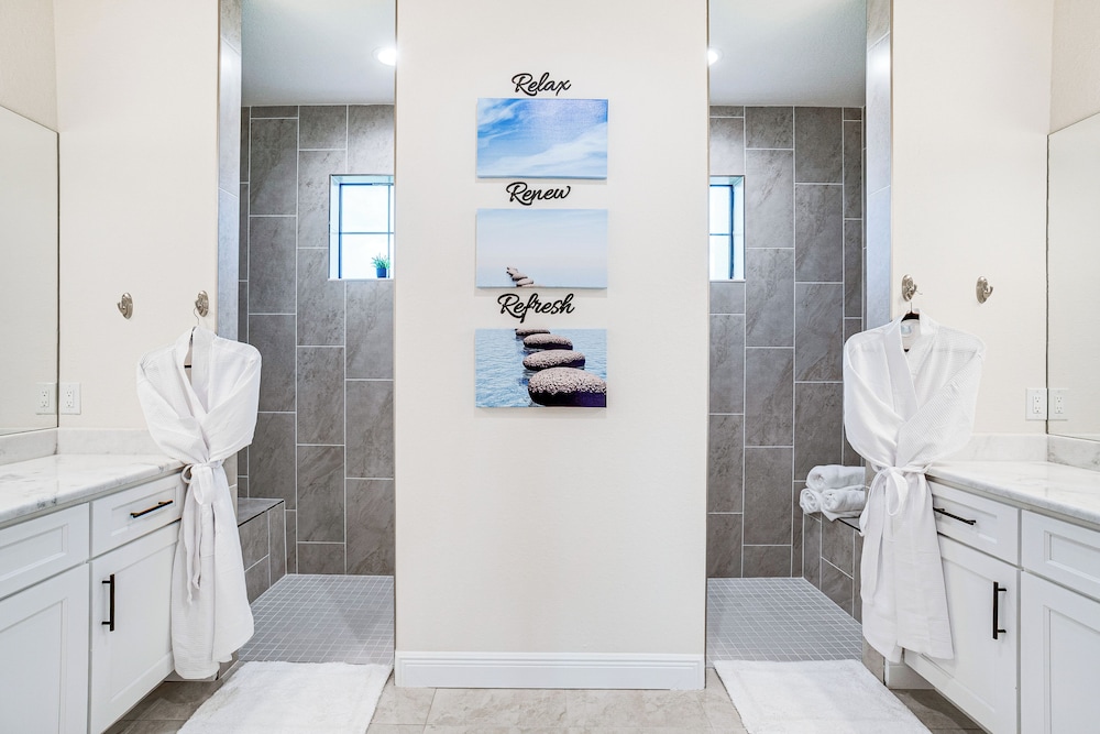 10 Mi to Beaches: Modern Retreat in Port Charlotte