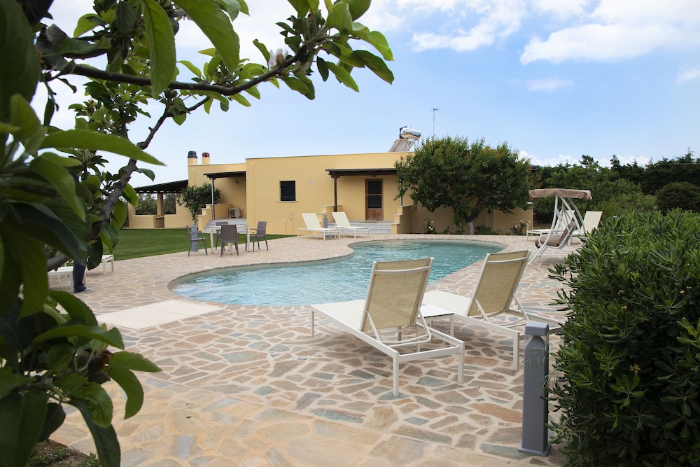 Naxos Cottage