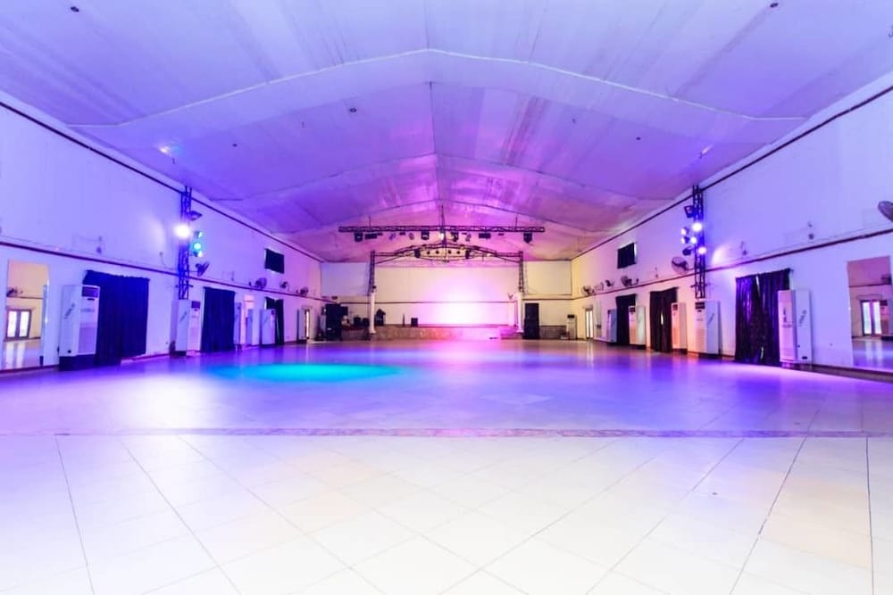 meeting & event spaces