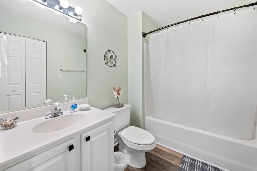 65d Isle Awhile 3 Bedroom Condo