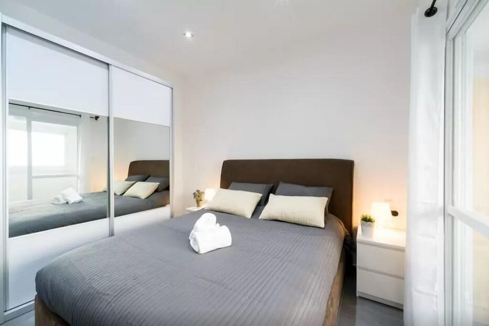 Sea Suites Apartments