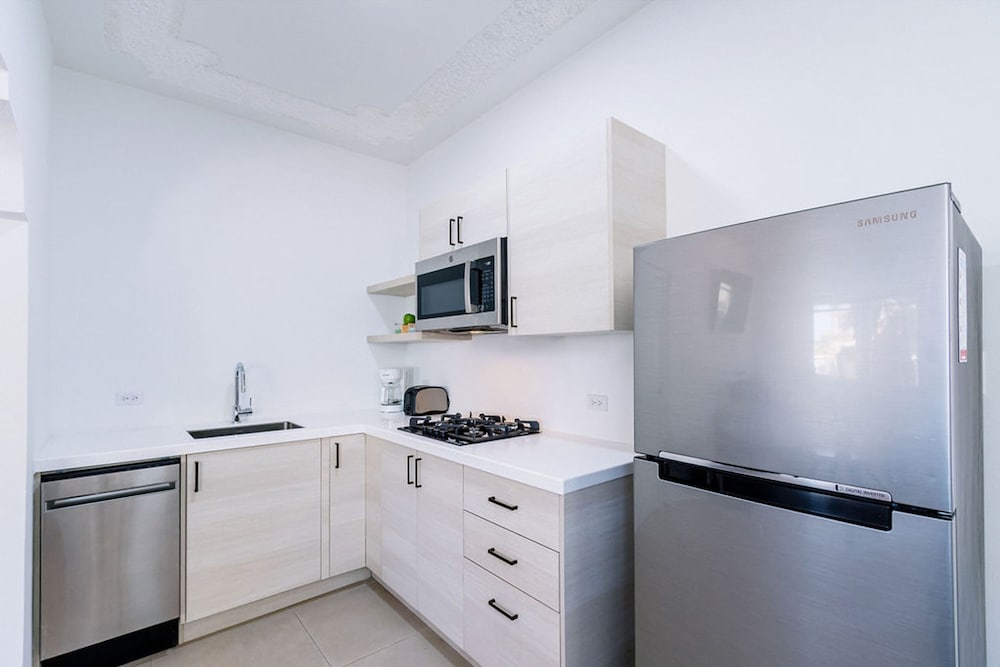 1 MIN Walk 2 Arashi Beach Suite w Roofdeck Pool