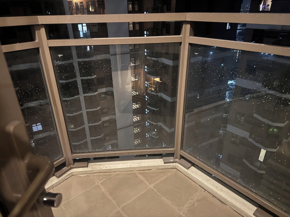 Manila Bay View - 1BR with balcony