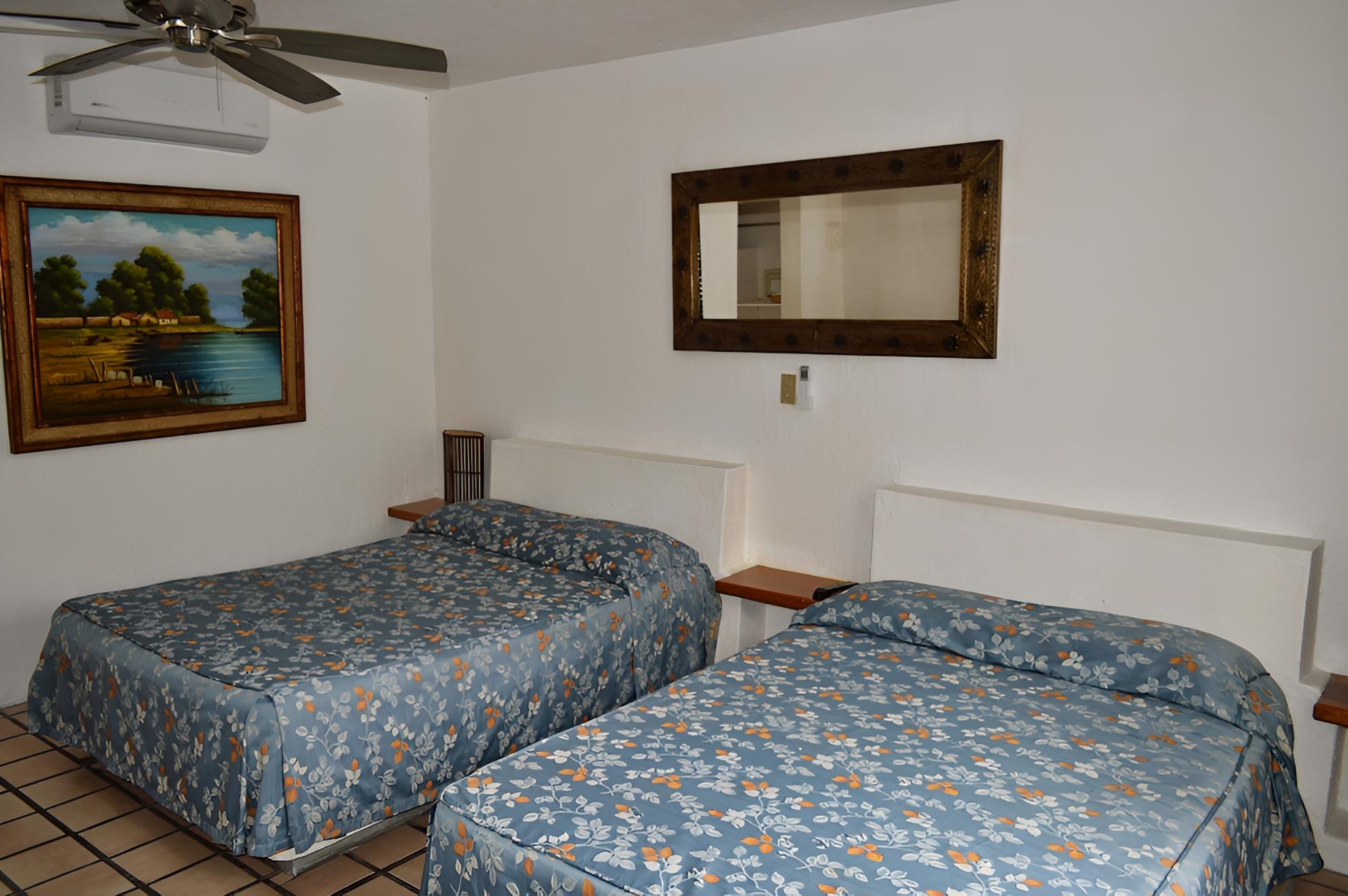Hotel Mercurio - Caters to Gay Men