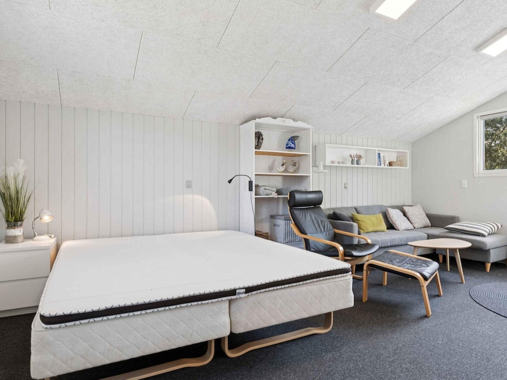 5 Star Holiday Home in Albaek