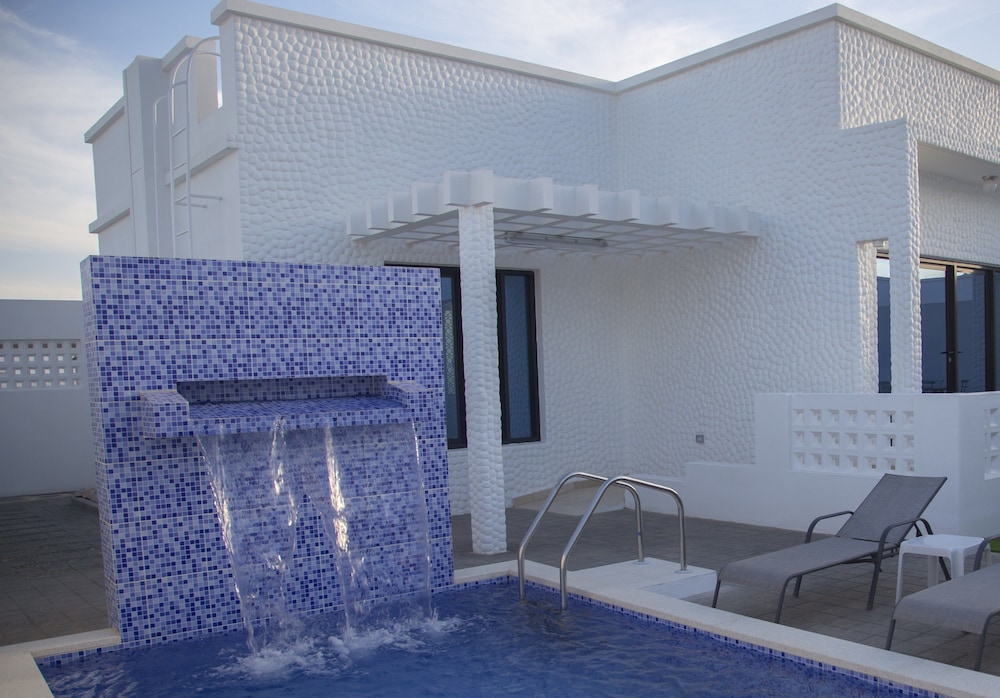 The Pool Villa - Tanuf