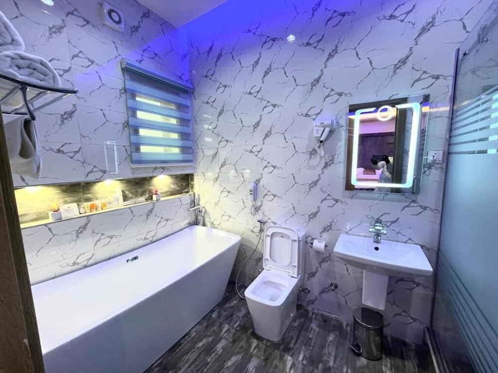 Lagos Vacations - God's Touch Apartment - Property Image 12
