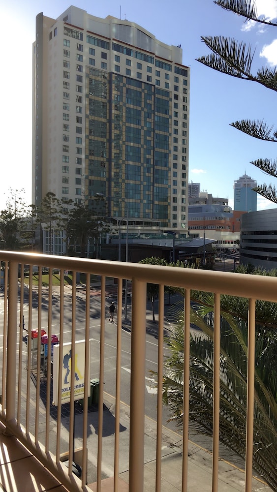 Gold Coast Backpackers - Hostel
