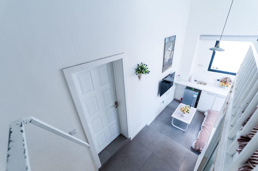 Qiyu Homestay - West Nanjing Road Branch