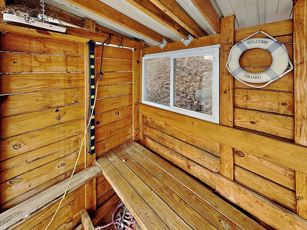 A Lakefront Paradise by Taylor Made Deep Creek