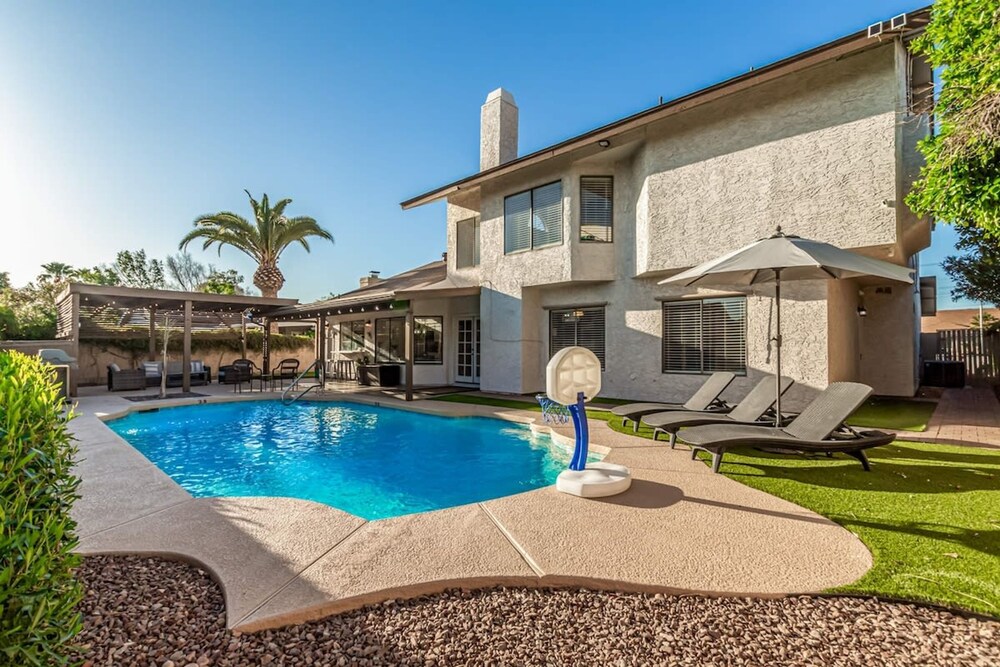 Solstice on Summit Retreat Pool Putt Grn Sleeps 10