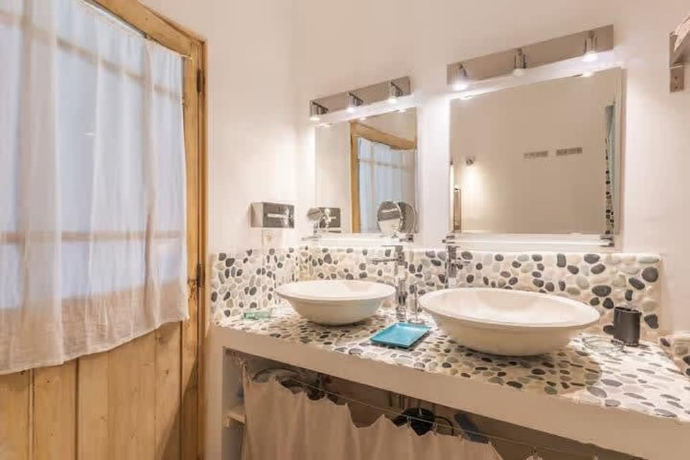 New Bastide Couronne d Aix Luxury in Aix-en-provence A Sophisticated Retreat for Families and Friends