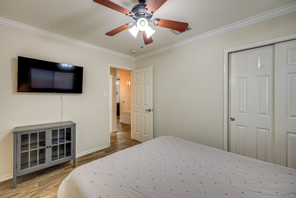14 Mi to Dtwn San Antonio: Home w/ Pool & Yard