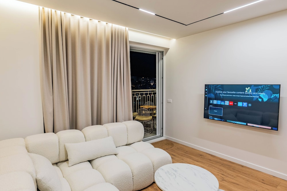 Adam & Eve Apartment