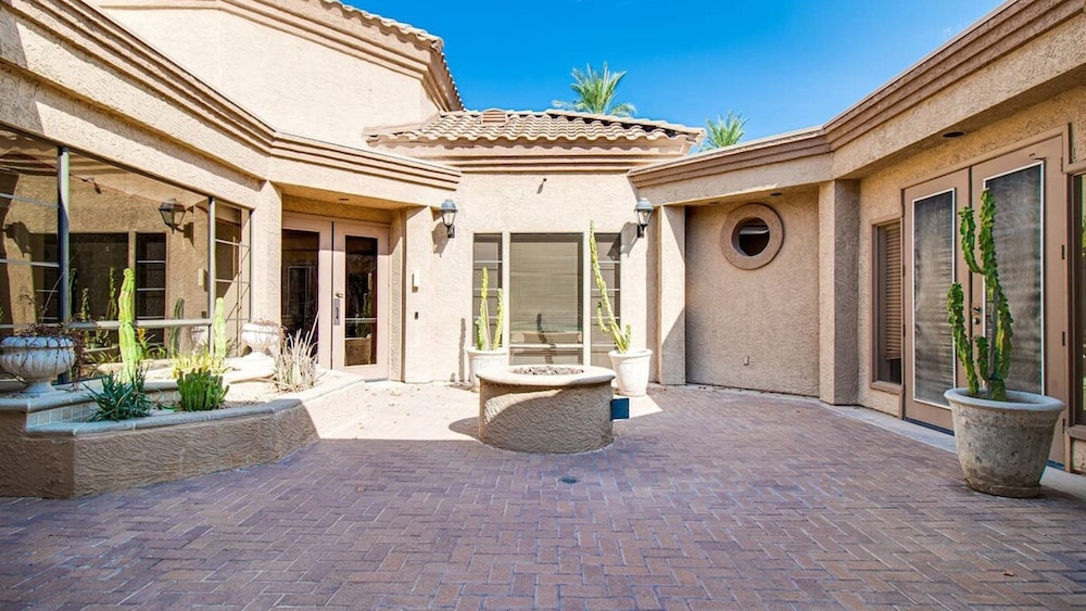 New Listing! Remodeled Condo in North Scottsdale!