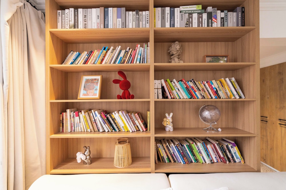 Book and Bed-People's Square