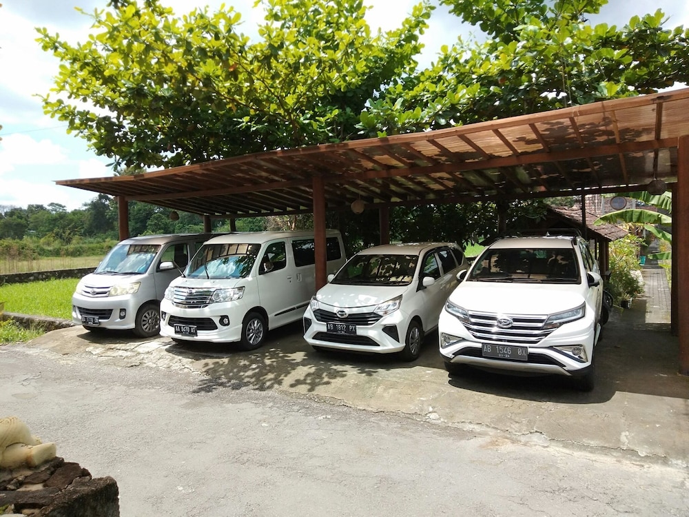 Alamanda Family Villas & Pool