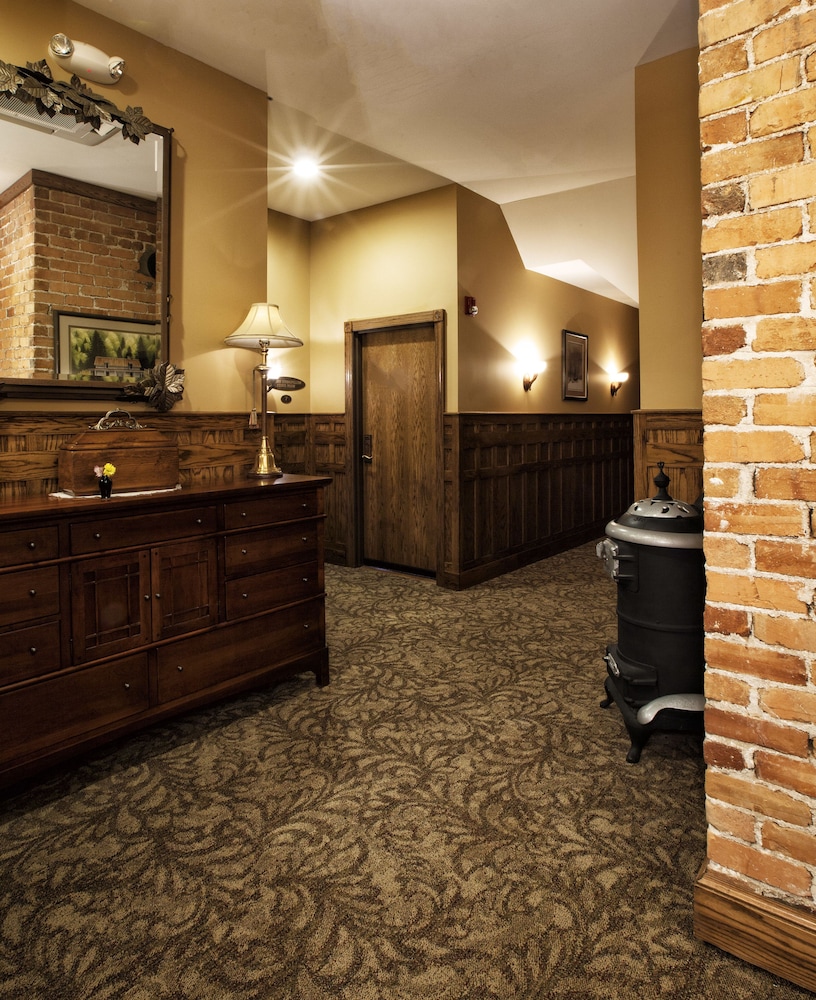 Bob Timberlake Inn at Chetola Resort