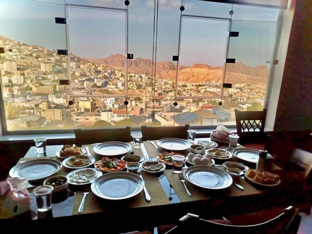 Petra Crystal hotel view 4