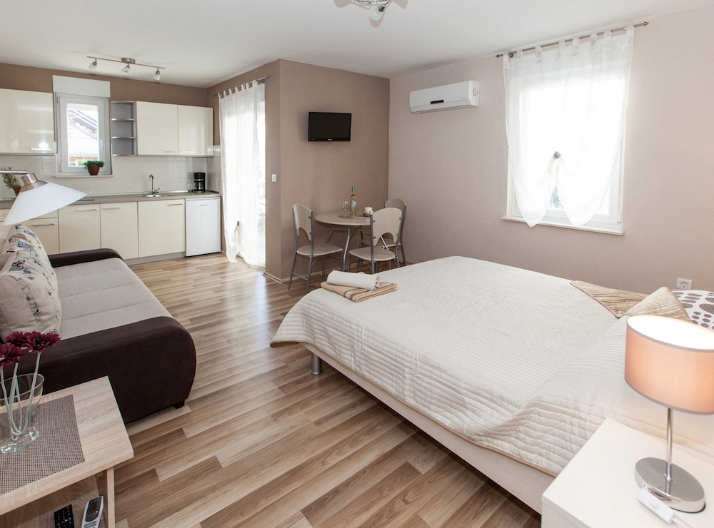 Beachfront Apartments for Relaxing Getaways in Crikvenica