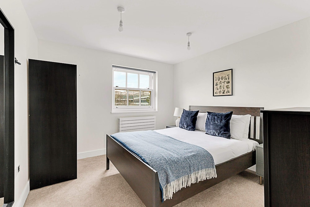 Chiswick Charm: 1 Bed Gem