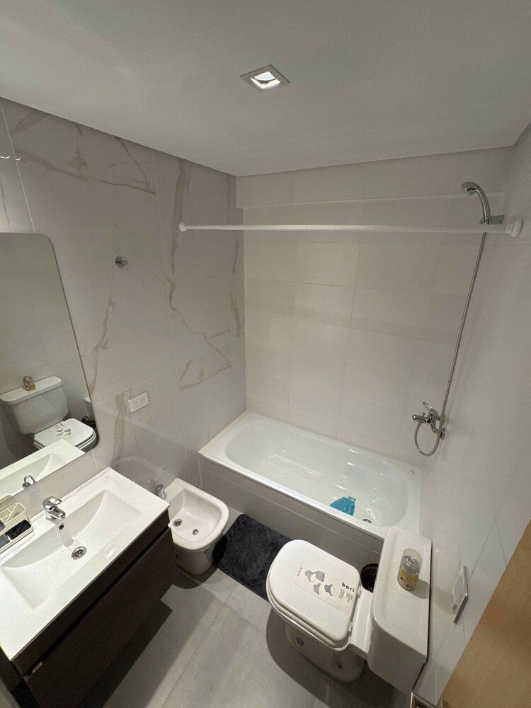 Alberti 360 Charming City Center Apartment With Shared Pool