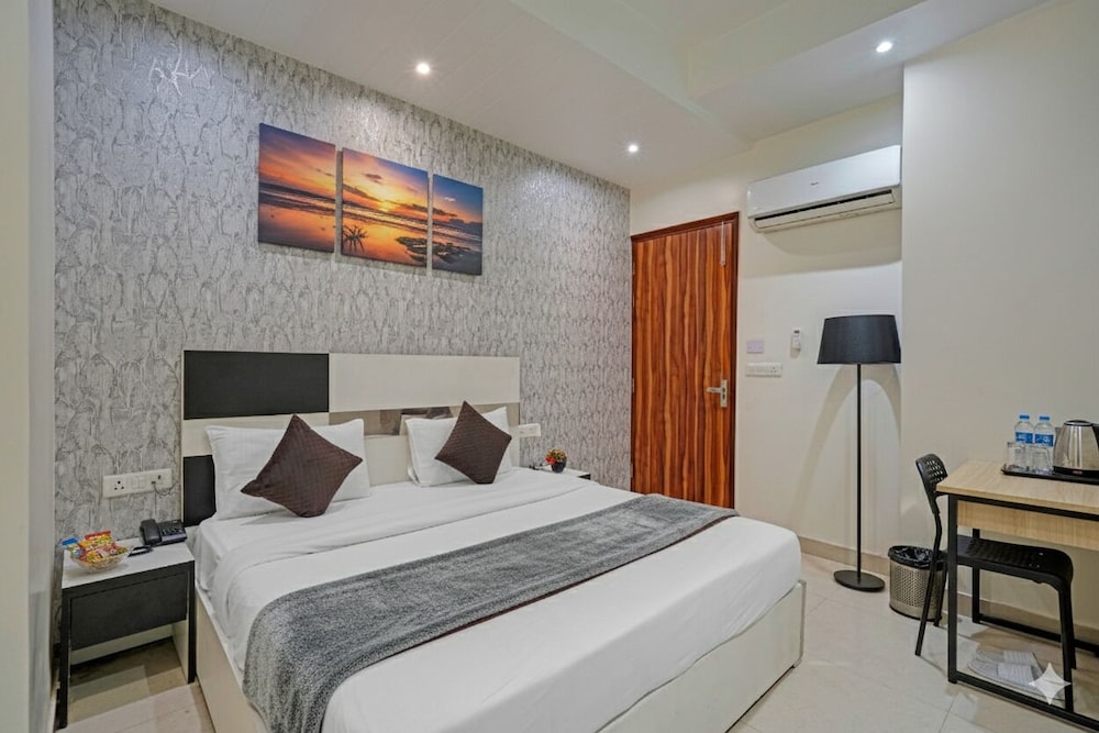 Hotel Church House - Rohini I Near Metro I Specious Rooms I Friendly Staff I Most Preferred Hotel In Rohini