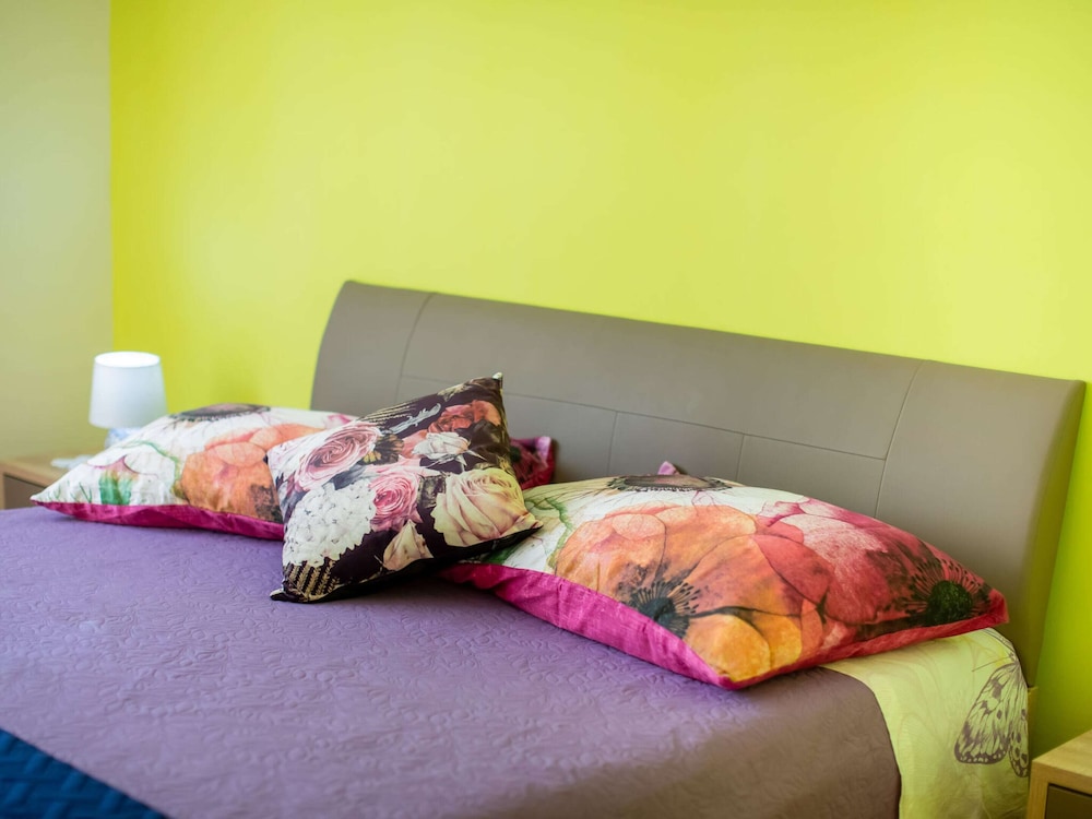 Simplistic Apartment in Vir With Garden view 3
