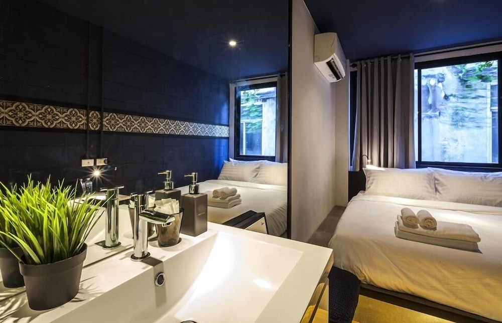 Fulfill Phuket Hostel