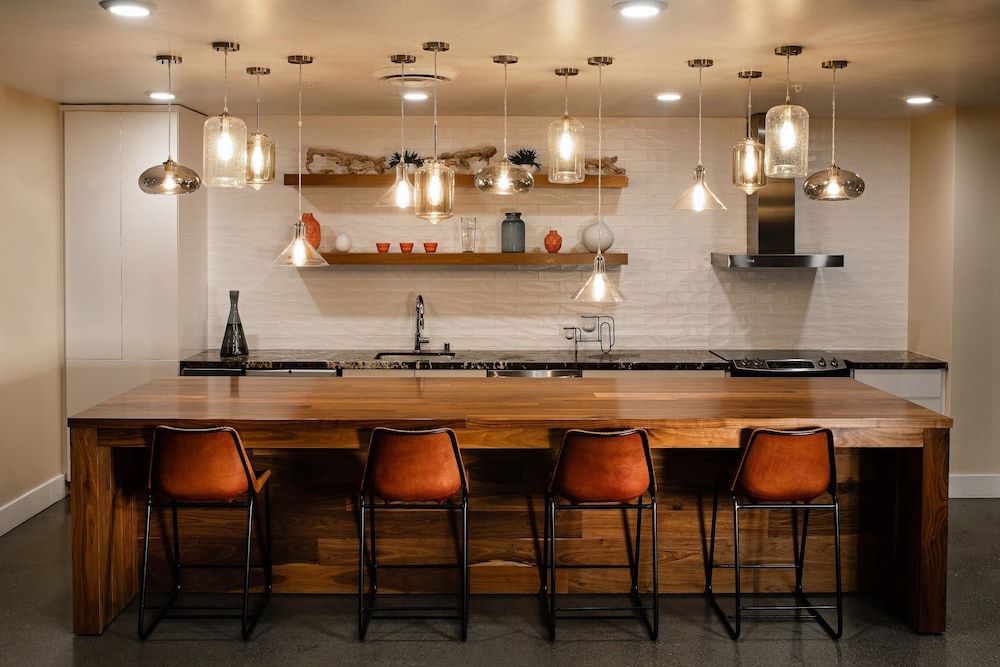 Domicile Suites at Mark on 8th