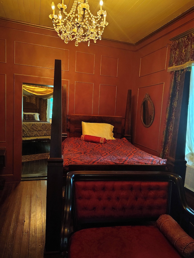 Lafleur Guest House