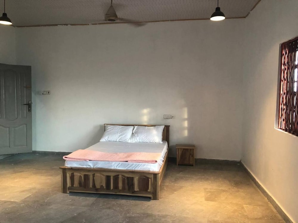 Charming 4-bed House in Kokrobite view 5