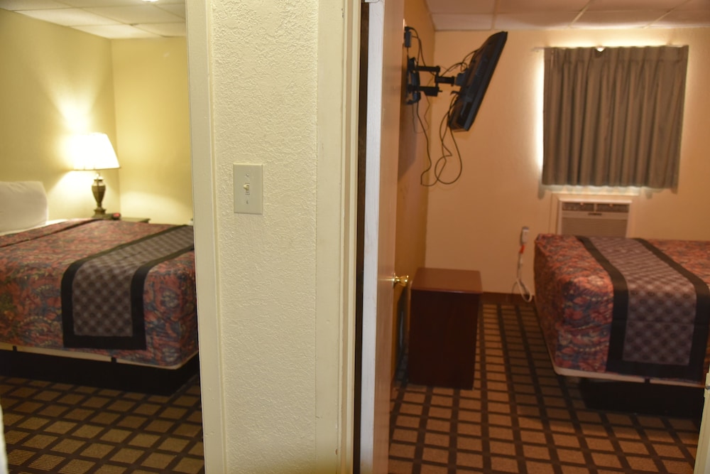 Extended Stay Snyder view 2
