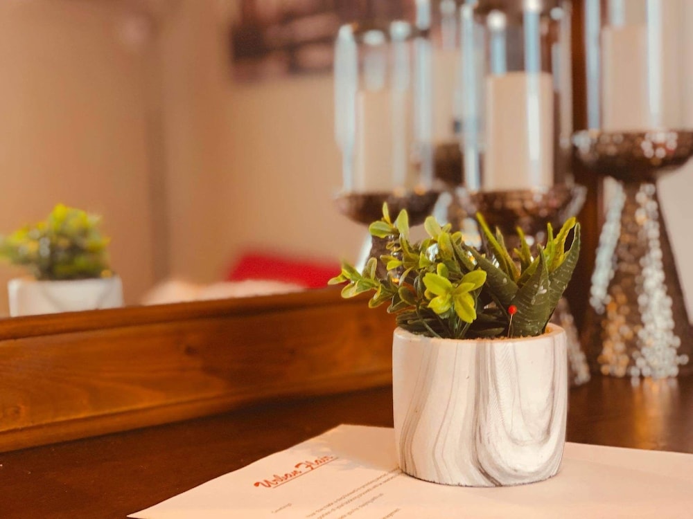 Cebu Vacations - Romantic Urban Getaway by Primitive Stay - Property Image 10