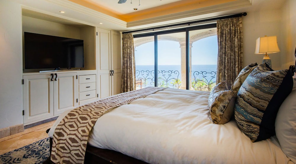 Exclusive Holiday Villa with Private Pool near Beach, Cabo San Lucas Villa 1042