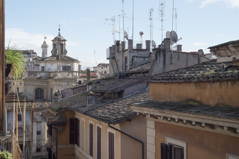 Montecitorio & Pantheon Stylish Flat