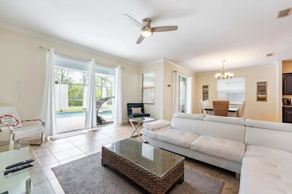 Sugar Palm Place 6 Bedroom Home