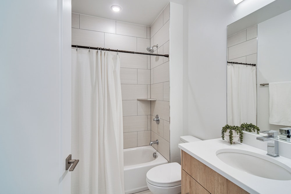 3 Mi to Lake Dillon: Condo Near Shops & Eats!