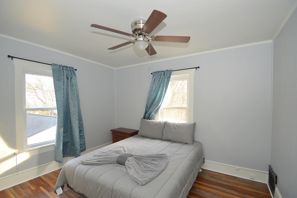 Broadway Cottage - Convenient Location!