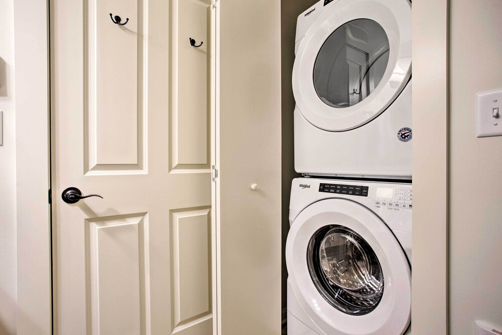 Newly Remodeled Apartment on Main Street in Saluda - Property Image 8